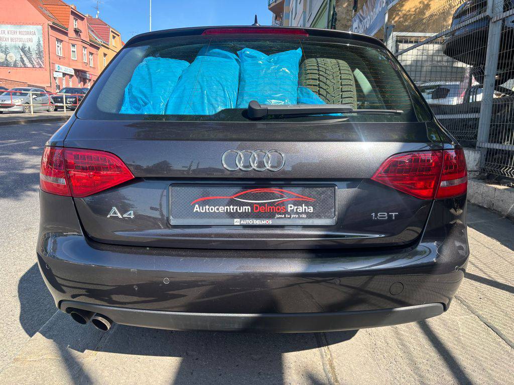 Audi A4 1.8TSi/2010/S.KNIHA-MAN6-2.MAJ