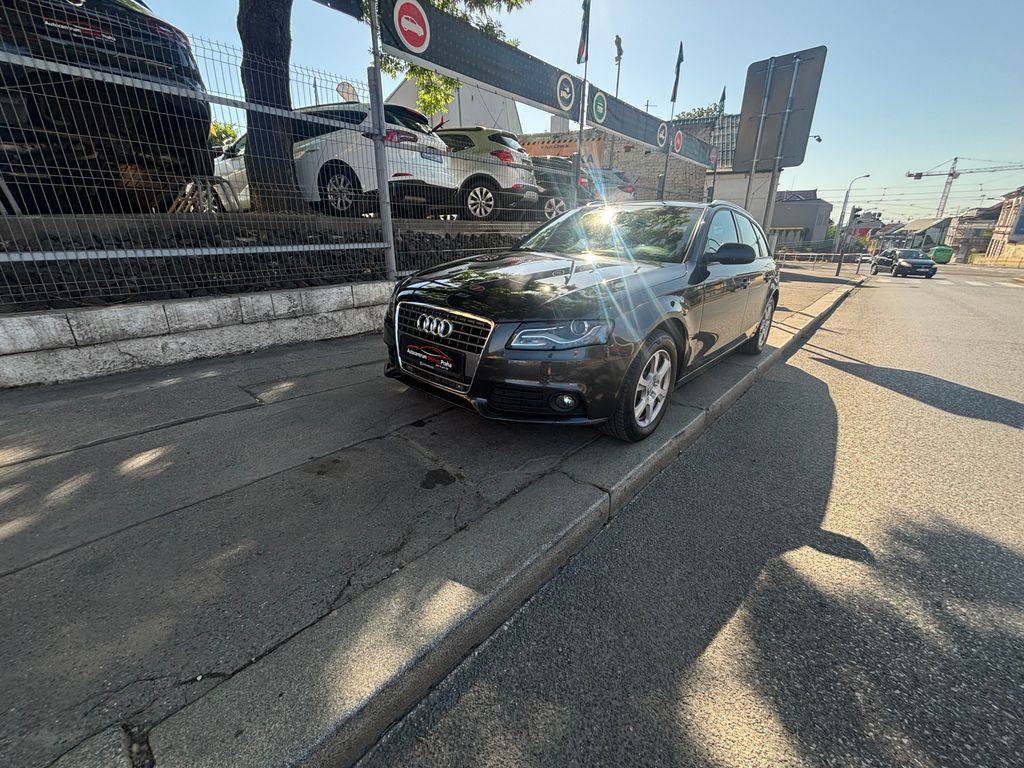 Audi A4 1.8TSi/2010/S.KNIHA-MAN6-2.MAJ