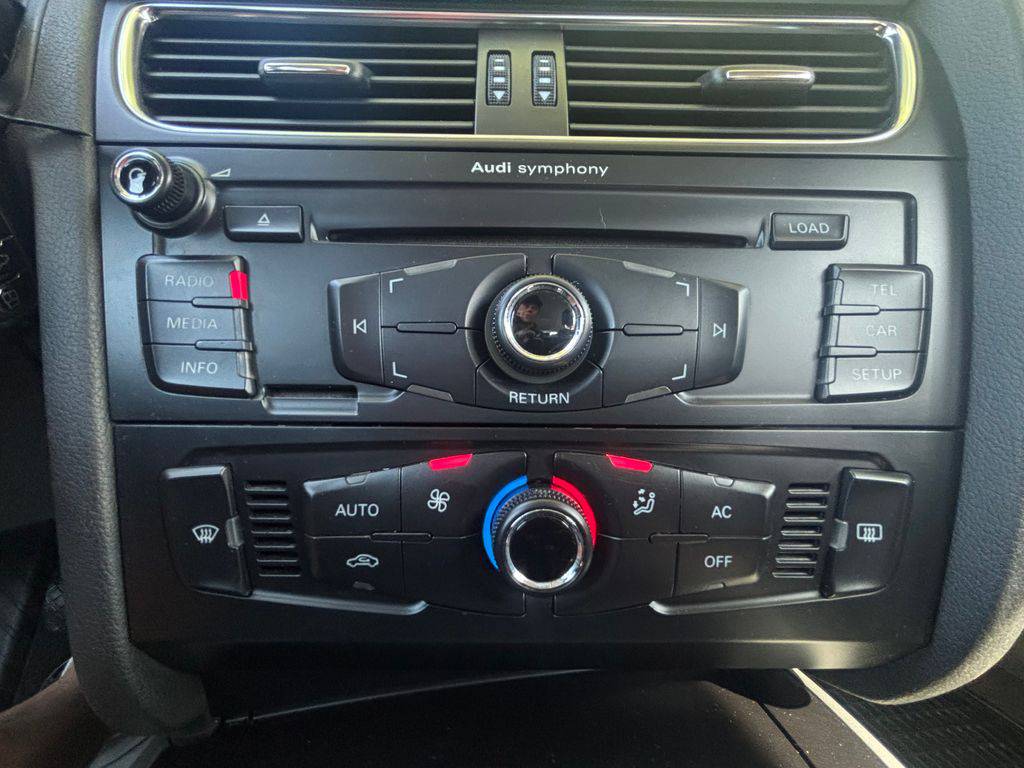 Audi A4 1.8TSi/2010/S.KNIHA-MAN6-2.MAJ