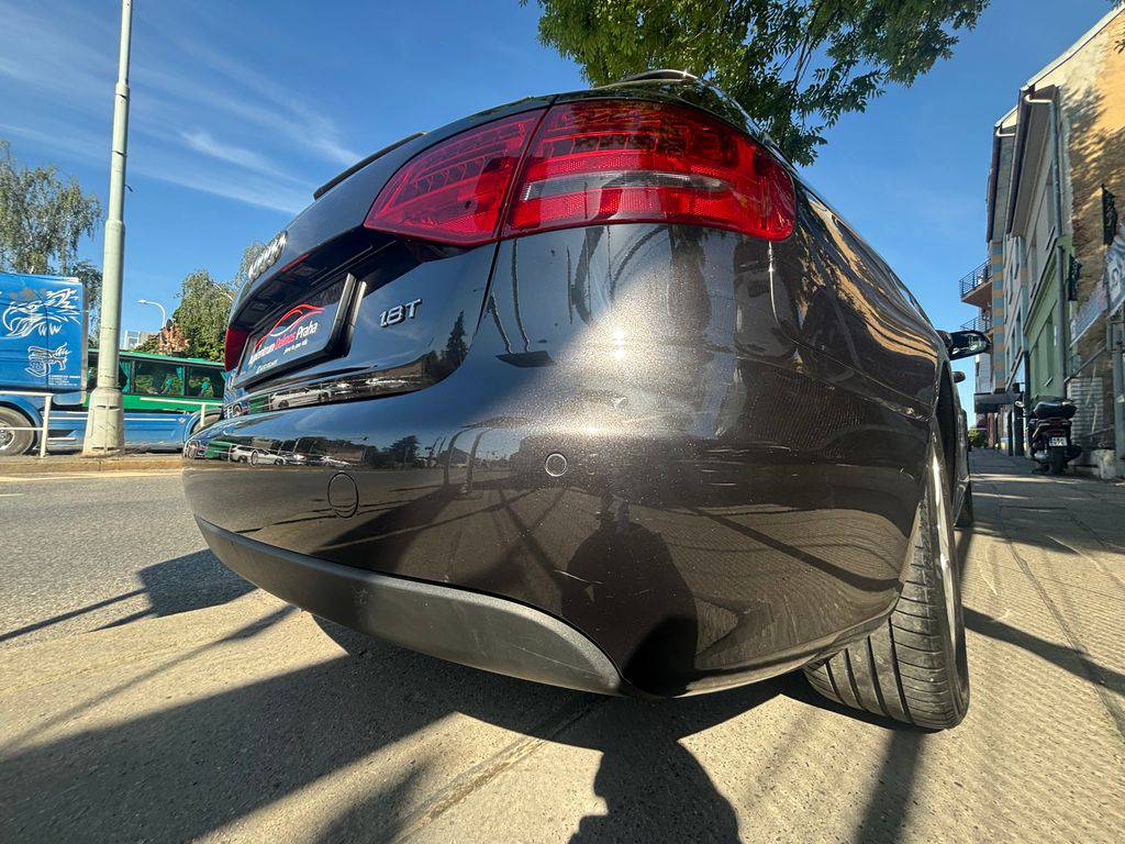 Audi A4 1.8TSi/2010/S.KNIHA-MAN6-2.MAJ