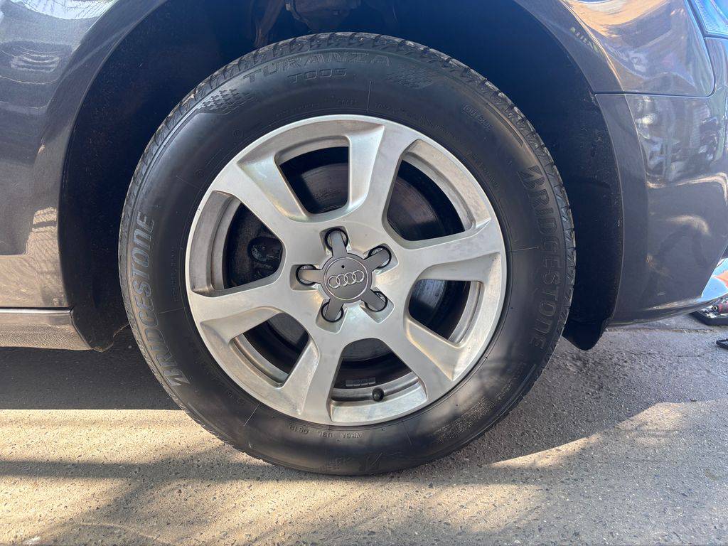 Audi A4 1.8TSi/2010/S.KNIHA-MAN6-2.MAJ