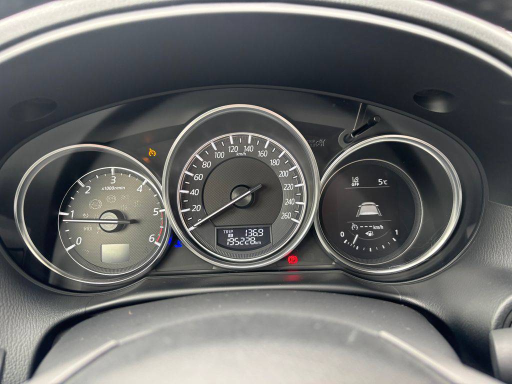 Mazda CX-5 2.2D/2017/MAN6,4X4-ZÁRUKA12-36