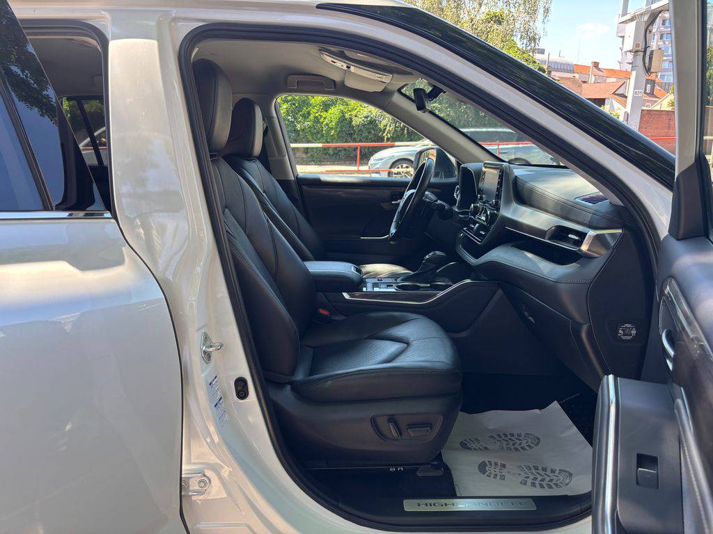 Toyota Highlander 2.5HEV e-CVT.CZ.DPH.PRESTIGE.1M-ZÁRUKA 