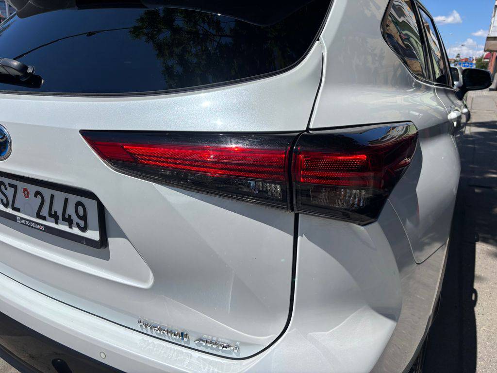 Toyota Highlander 2.5HEV e-CVT.CZ.DPH.PRESTIGE.1M-ZÁRUKA 
