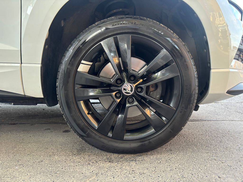 Škoda Karoq 2.0TDI.Sportline.MAN6.TAŽNÉ.ZÁRUKA12
