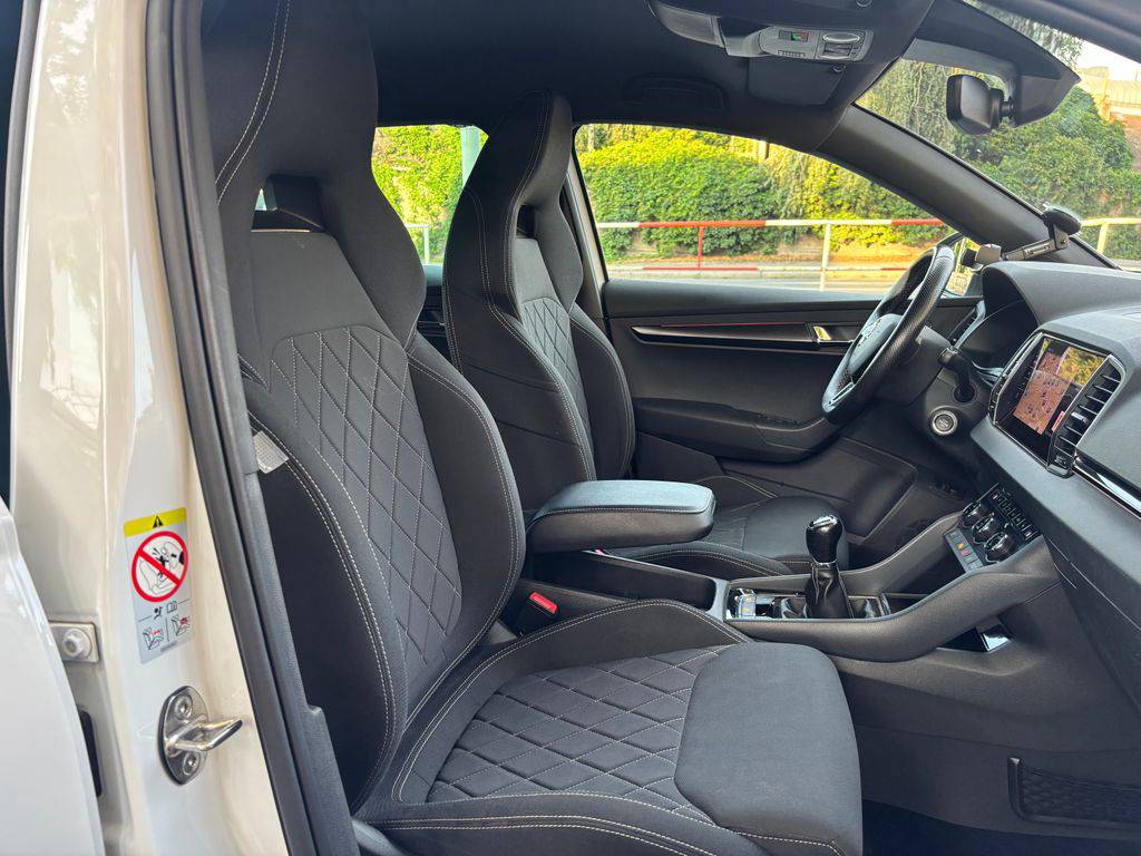 Škoda Karoq 2.0TDI.Sportline.MAN6.TAŽNÉ.ZÁRUKA12