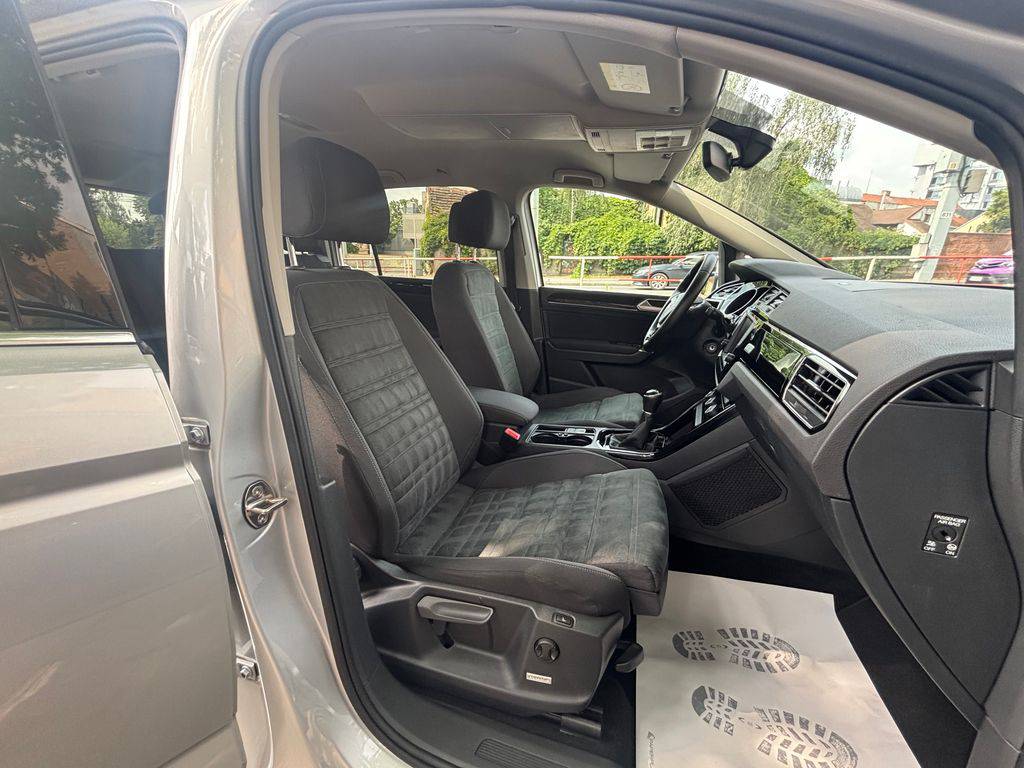 Volkswagen Touran 2.0TDi/2017/7MÍST.MAN6.110KW-Z