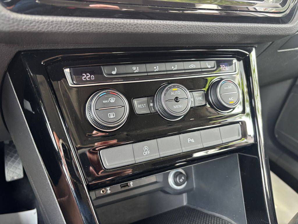 Volkswagen Touran 2.0TDi/2017/7MÍST.MAN6.110KW-Z