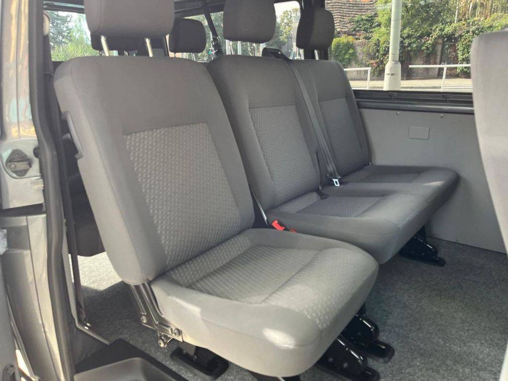 Volkswagen T5 Transporter 2.0TDI/103kW2010/CZ/8MÍST/1.MA