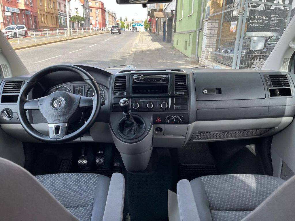 Volkswagen T5 Transporter 2.0TDI/103kW2010/CZ/8MÍST/1.MA