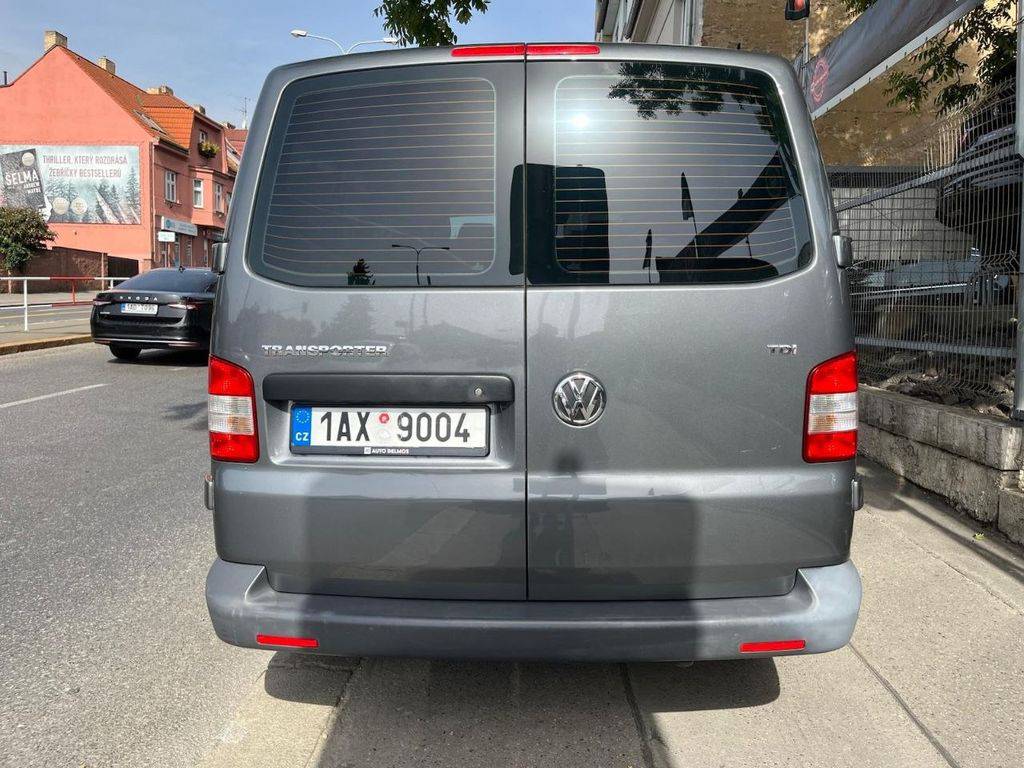 Volkswagen T5 Transporter 2.0TDI/103kW2010/CZ/8MÍST/1.MA