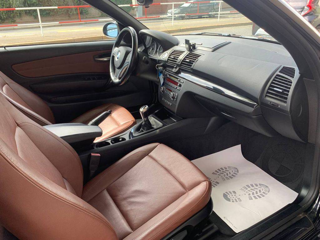 BMW 118 118i/2009/NOVÉ ROZVODY-TOP STAV