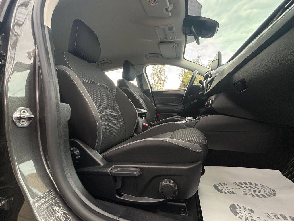 Ford Focus 1.5TDCi-88 kW/2023/AT-8.DPH.Titaniu-záruka