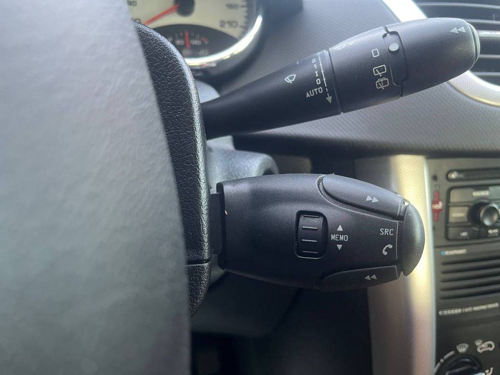 Peugeot 207 1.6i 80KW/2007/PANORAMA-KŮŽE