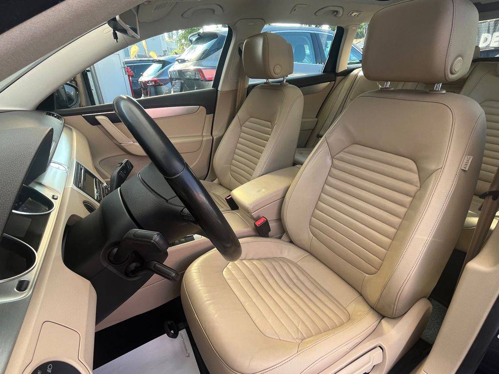 Volkswagen Passat 2.0TDi.4X4.MAN6.HIGHLINE.KŮŽE
